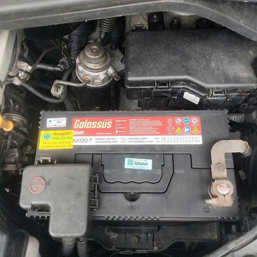 Thay ắc quy colossus 90ah xe hyundai starex