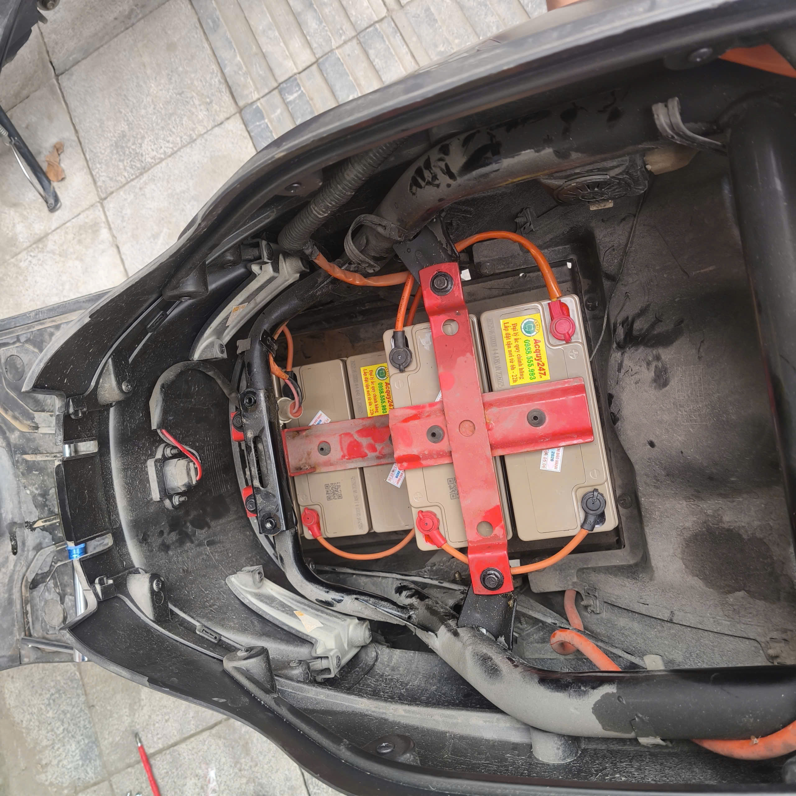 thay ắc quy xe máy điện chilwee 12V 21Ah